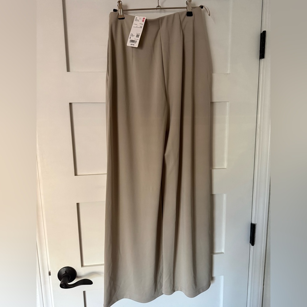NWT Uniqlo Natural Crepe Jersey Straight Pants